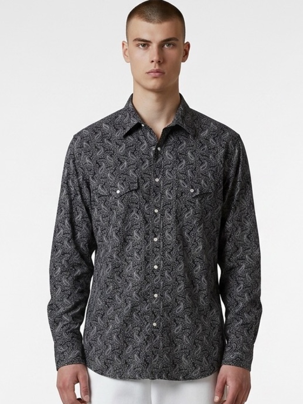 Men's Black Paisley Long-Sleeve Button-Up Shirt